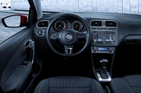 Der_neue_VW-Polo_Genf2009_innen.JPG